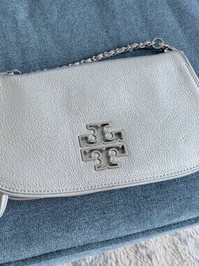 Tory Burch Silver Leather Crossbody Bag, LIKE NEW!